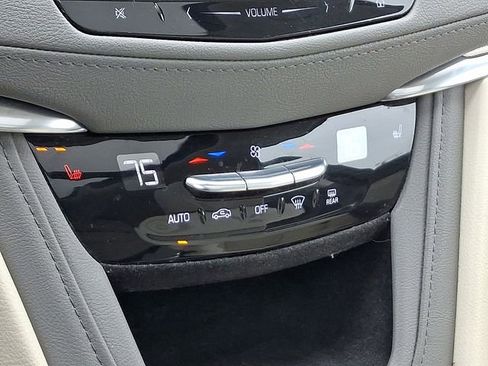 Used 2019 Cadillac XT5 Luxury image 17