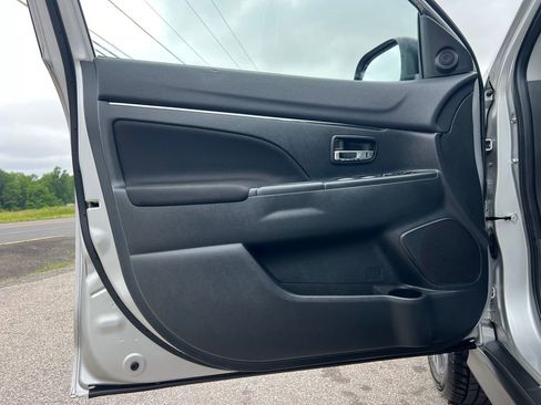 Used 2020 Mitsubishi Outlander Sport ES image 9