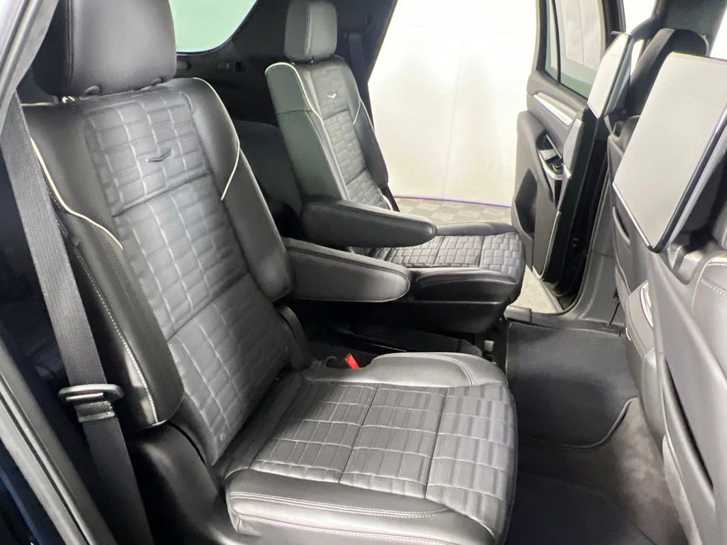 Used 2026 Cadillac Escalade V w/ LPO, ONYX Package AWD/4WD image 13