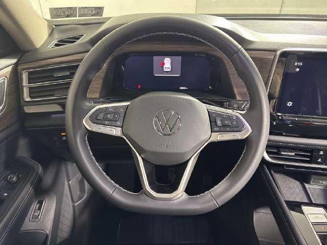 Used 2024 Volkswagen Atlas SEL AWD/4WD image 25