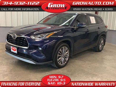 Used 2021 Toyota Highlander Platinum AWD/4WD image 1