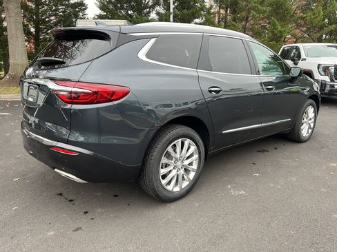 Used 2021 Buick Enclave Premium w/ Sun and Sites Package image 10