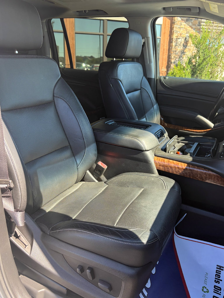 Used 2020 Chevrolet Suburban Premier AWD/4WD image 22