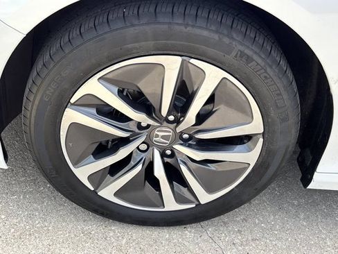 Used 2020 Honda Accord Touring image 13