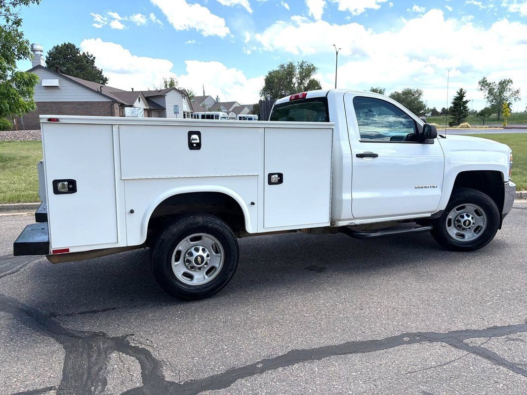 Used 2015 Chevrolet Silverado 2500 W/T RWD image 4