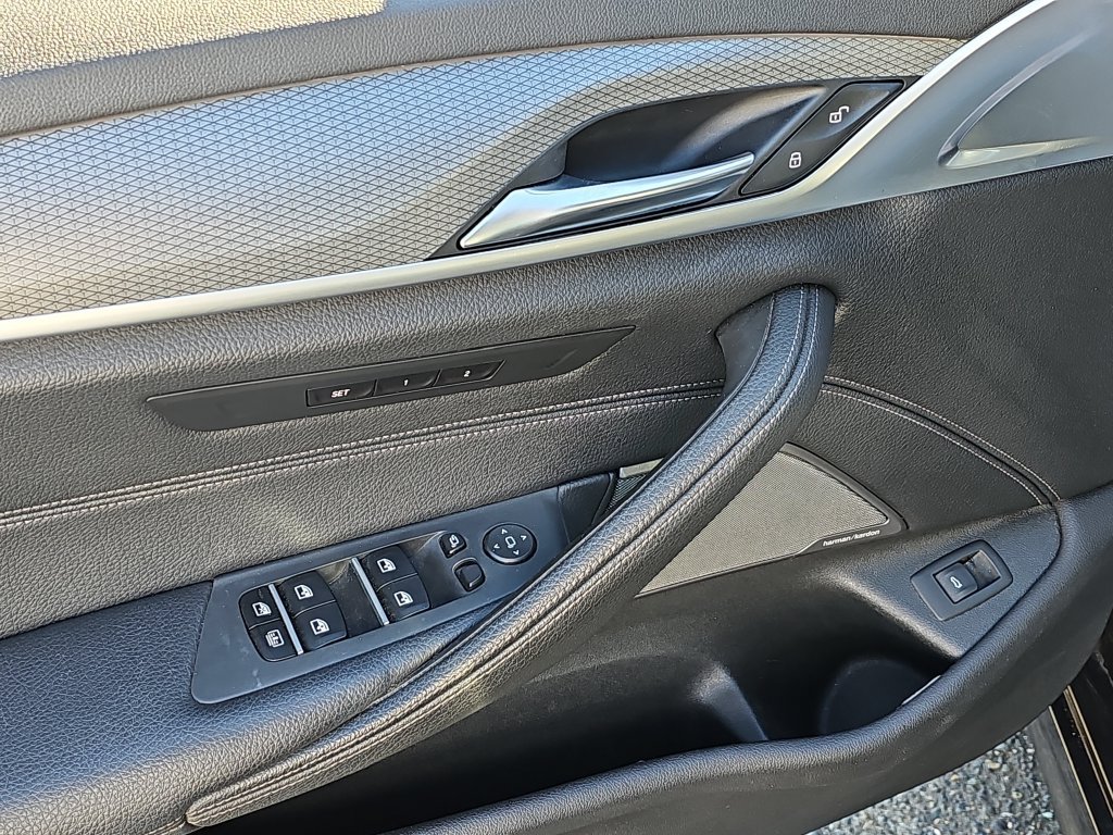 Used 2019 BMW 530i xDrive AWD/4WD image 22