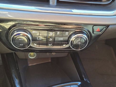 Used 2025 Chevrolet Trax ACTIV image 26