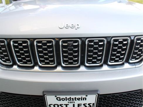 New 2025 Jeep Grand Cherokee Summit image 36