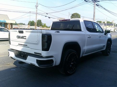 Used 2021 GMC Sierra 1500 Elevation w/ X31 Off-Road Package AWD/4WD image 5