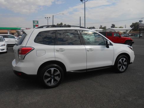 Used 2018 Subaru Forester 2.5i Premium AWD/4WD image 9