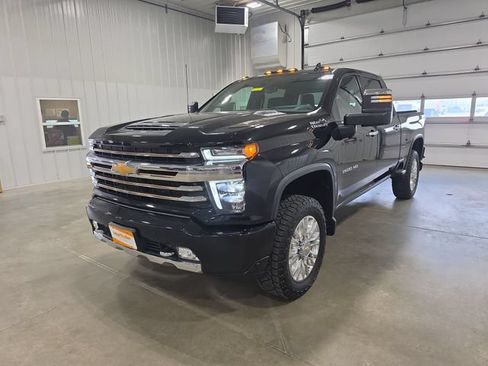 Used 2021 Chevrolet Silverado 3500 High Country w/ Z71 Off-Road Package AWD/4WD image 4