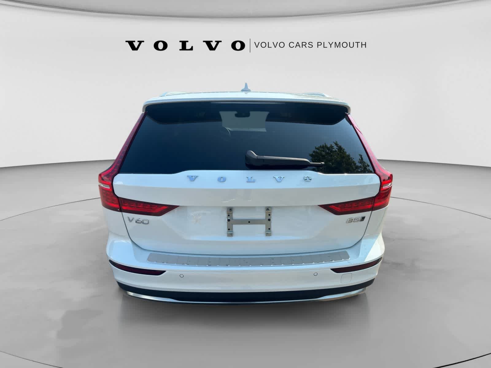 Used 2026 Volvo V60 B5 Cross Country Ultra w/ Protection Package Premier AWD/4WD image 6