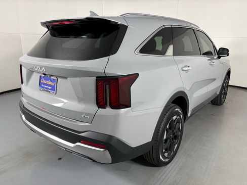 New 2026 Kia Sorento S w/ S Panoramic Sunroof Package AWD/4WD image 8