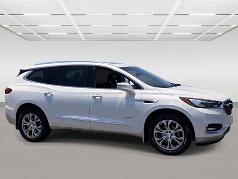 Used 2018 Buick Enclave Avenir w/ Avenir Technology Package FWD image 7