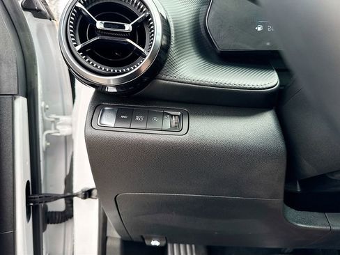 Used 2025 Chevrolet Equinox LT image 25