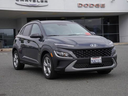 Used 2023 Hyundai Kona SEL w/ Cargo Package image 2