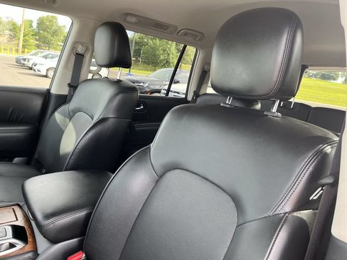 Used 2024 Nissan Armada SL w/ Captain's Chairs Package AWD/4WD image 11