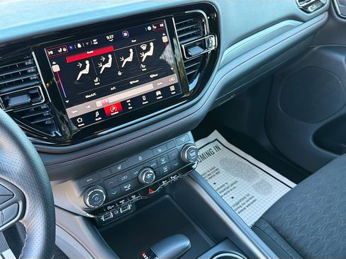 Used 2025 Dodge Durango GT image 26