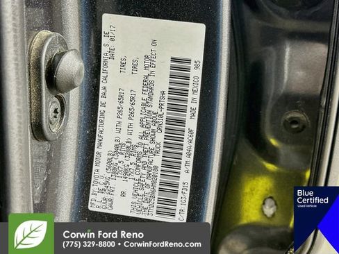 Used 2017 Toyota Tacoma TRD Sport AWD/4WD image 37