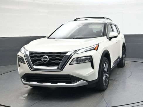 Used 2022 Nissan Rogue Platinum w/ Head-Up Display Package image 9