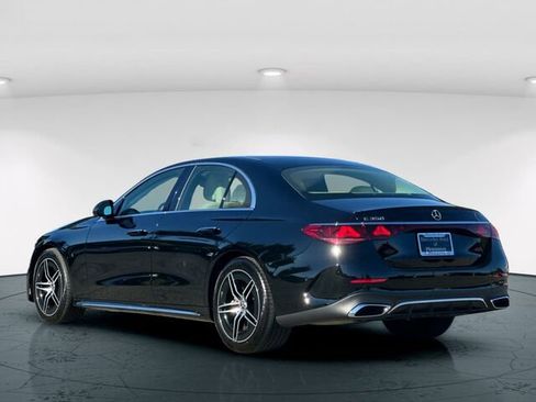Used 2025 Mercedes-Benz E 350 Sedan image 5