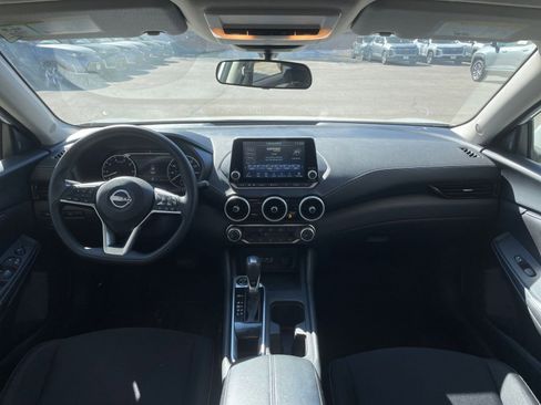 Used 2025 Nissan Sentra SV image 31