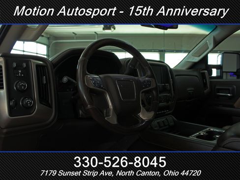 Used 2019 GMC Sierra 2500 Denali w/ Duramax Plus Package AWD/4WD image 14