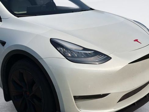 Used 2021 Tesla Model Y Long Range AWD/4WD image 4