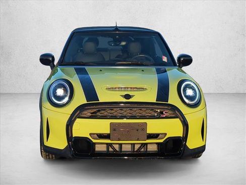 Used 2022 MINI Cooper S w/ Premium Package image 2