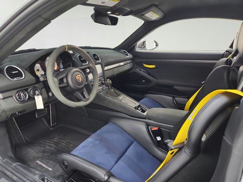 Used 2025 Porsche 718 Cayman GT4 RS RWD image 16