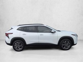 Used 2024 Chevrolet Trax LT w/ Driver Confidence Package video 4