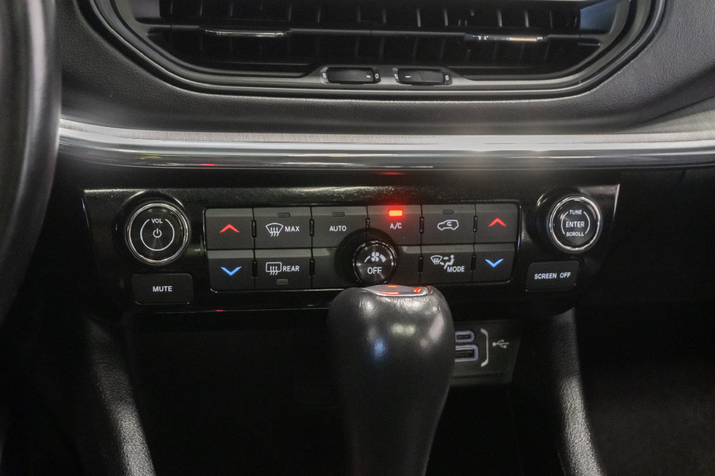 Used 2022 Jeep Compass High Altitude AWD/4WD image 17