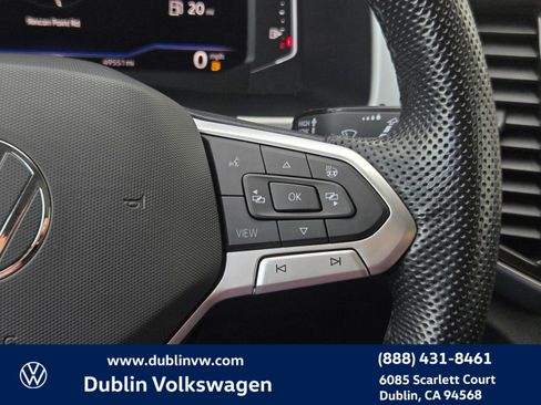 Certified 2022 Volkswagen Atlas SEL R-Line image 23