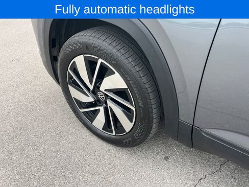 Used 2024 Volkswagen Atlas SE FWD image 12
