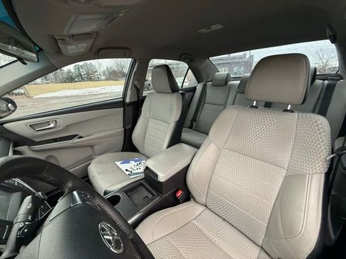 Used 2015 Toyota Camry SE image 9