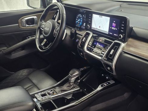 Used 2023 Kia Sorento SX Prestige image 29
