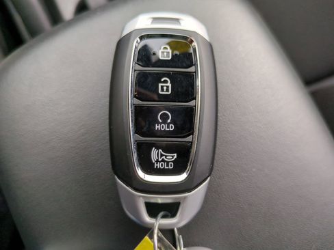 Certified 2024 Hyundai Venue SEL image 27