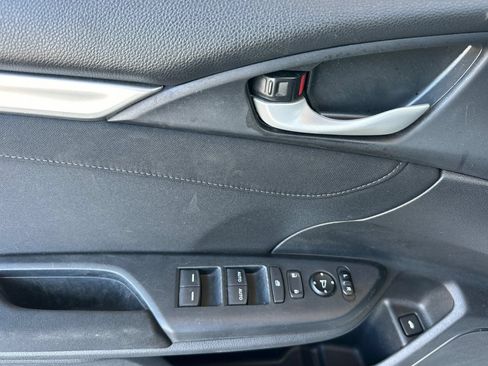 Used 2020 Honda Civic EX image 11