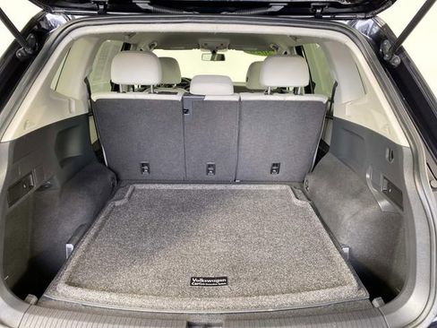 Used 2020 Volkswagen Tiguan SE AWD/4WD image 8