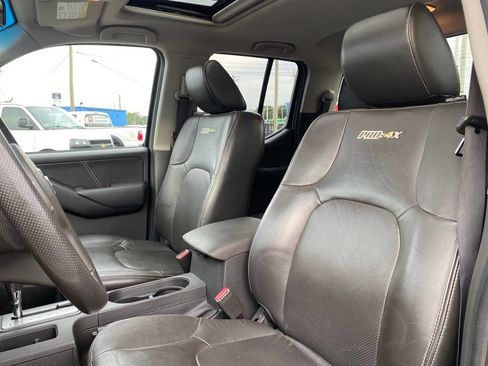 Used 2013 Nissan Frontier PRO-4X AWD/4WD image 9
