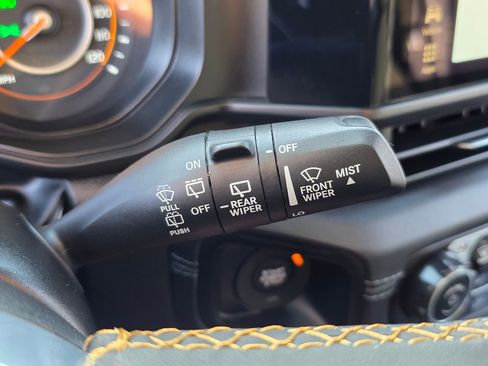 Used 2024 Jeep Wrangler Unlimited Sahara AWD/4WD image 40