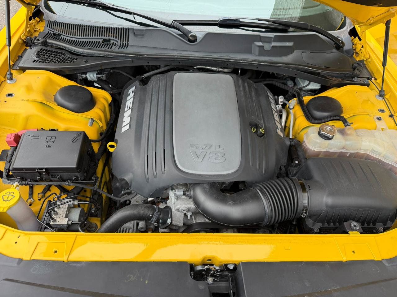 Used 2019 Dodge Challenger R/T RWD image 23