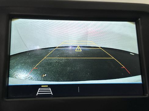 Used 2019 Chevrolet Equinox LT image 17