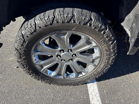Used 2017 GMC Sierra 1500 Denali AWD/4WD image 9