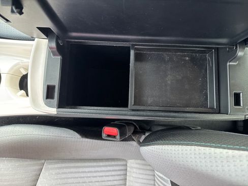 Used 2019 Toyota Prius Prime Plus image 32