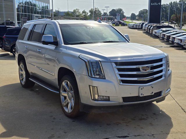Used 2020 Cadillac Escalade Luxury RWD image 4