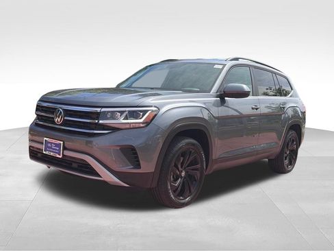 Used 2023 Volkswagen Atlas SE w/ Black Wheel Package AWD/4WD image 5