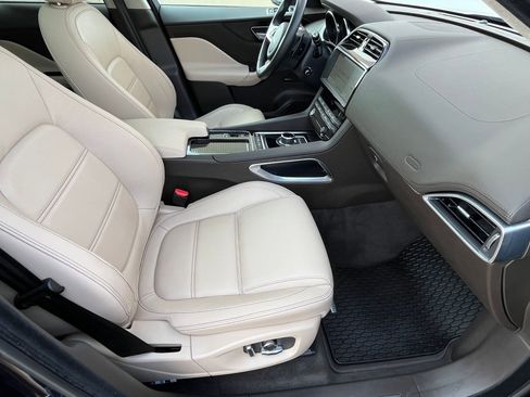 Used 2020 Jaguar F-PACE Prestige image 23