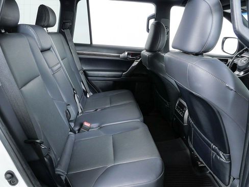 Used 2022 Lexus GX 460 Premium w/ Premium Package AWD/4WD image 22