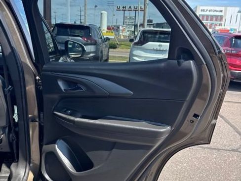 Used 2022 Chevrolet TrailBlazer ACTIV w/ Sun and Liftgate Package FWD image 18